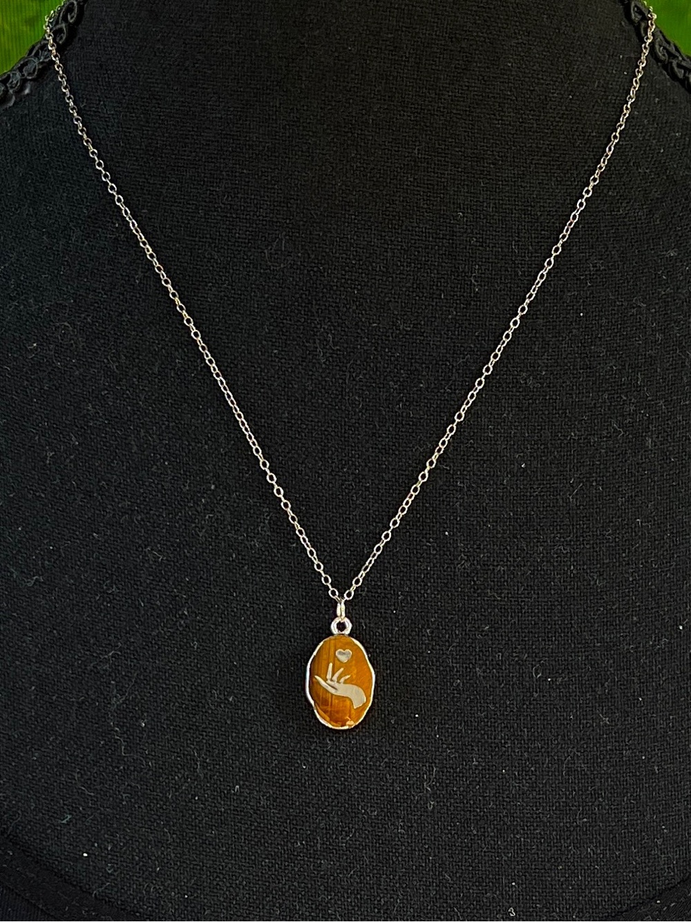 🐅 Tiger’s Eye “Heart-in-Hand” Pendant & Necklace